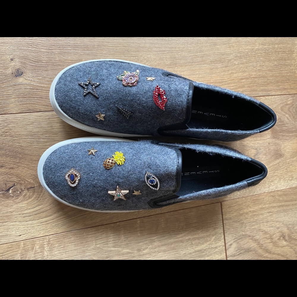 Steve Madden gray shoes